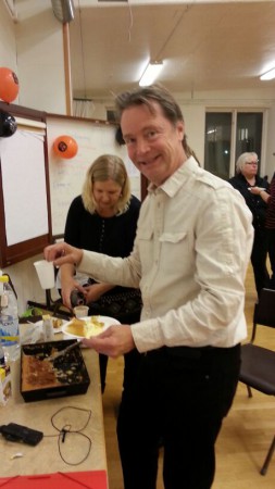 Stefan bjöd på hemmagjord äppelpaj.